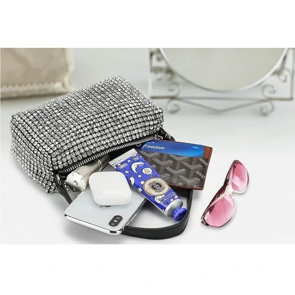 Beautiful rhinestone bag!  Sparkle !! - Picture 4 of 6